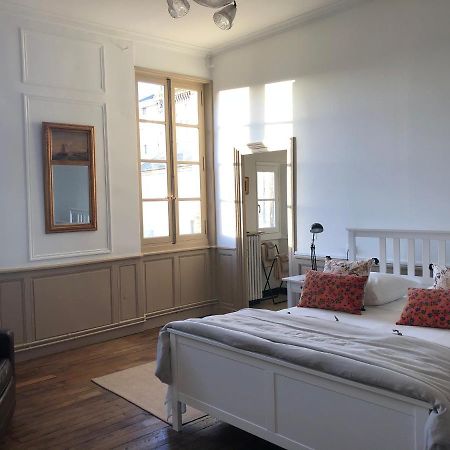 Beautifully Renovated Rooms On Place New York Ангулем Екстер'єр фото