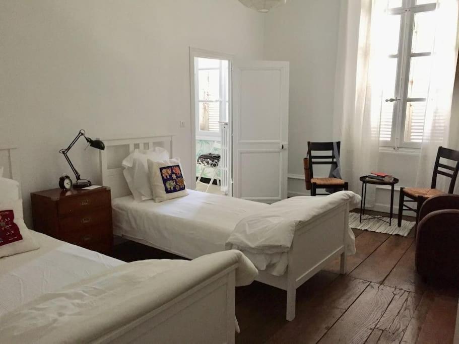 Beautifully Renovated Rooms On Place New York Ангулем Екстер'єр фото